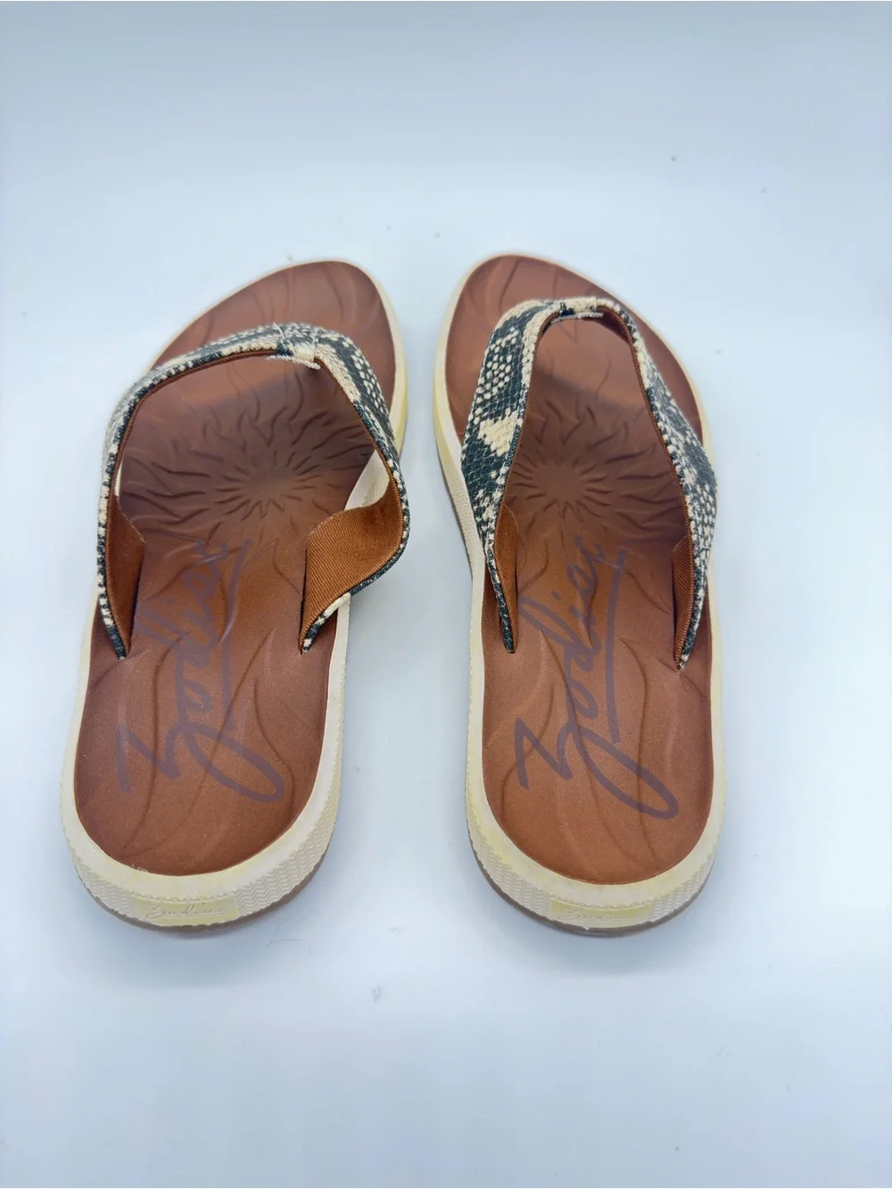 Zodiac casual slip